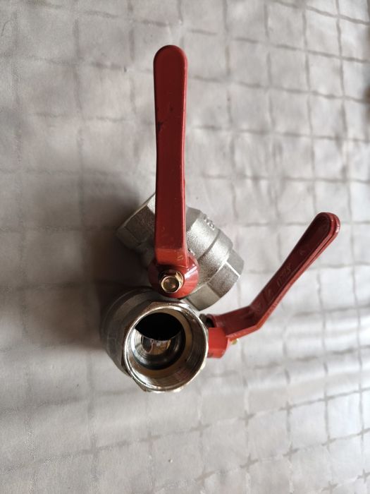 Спирателен сферичен кран 1 1/4 цола - НОВ - един броя