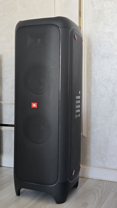 JBL колонка сатылады.