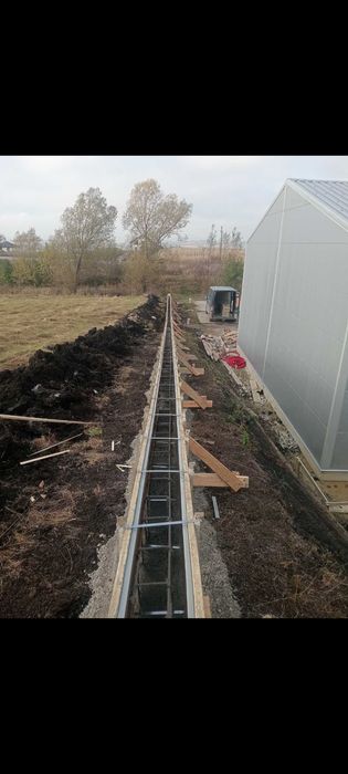 Execut garduri din beton armat