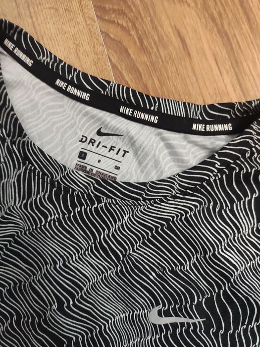 Tricou dama Nike Running mărimea S