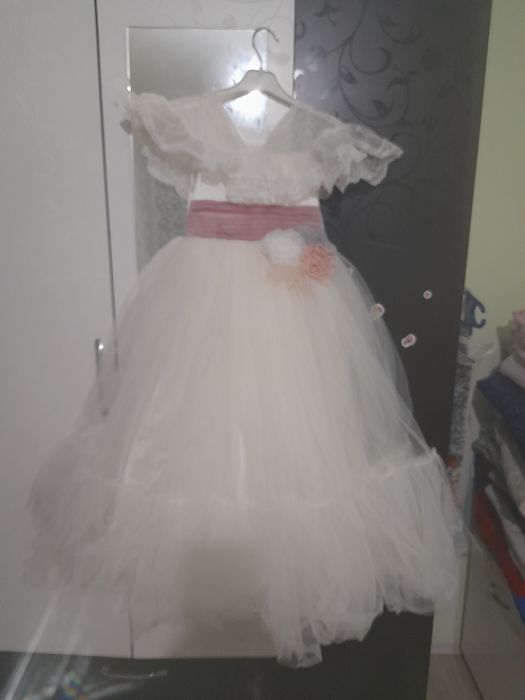 Көйлектер сатылады