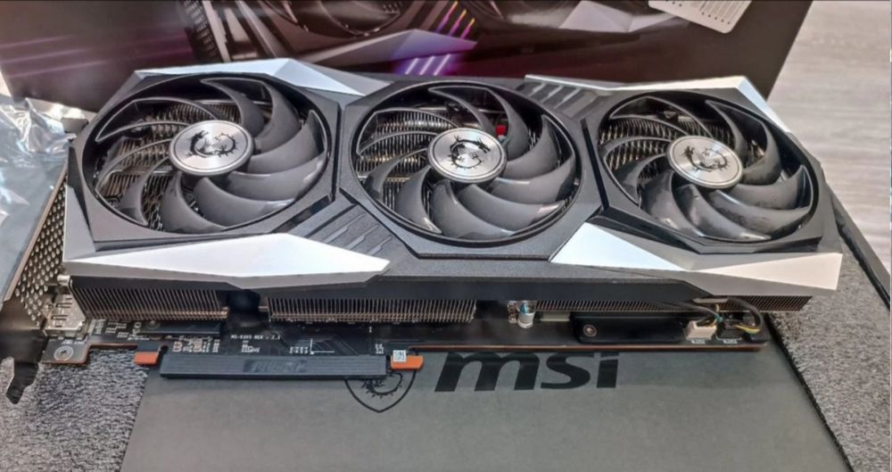 Игровая видеокарта MSI RX6800XT