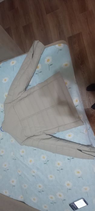 Продам Куртку осеннию