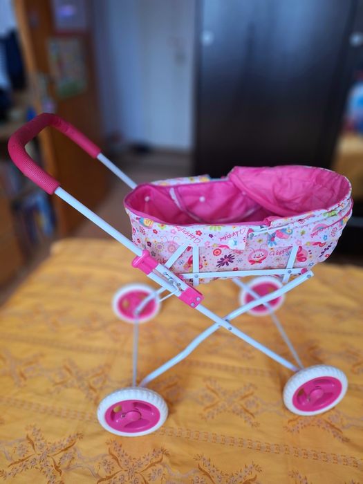 Carucior pentru papusi