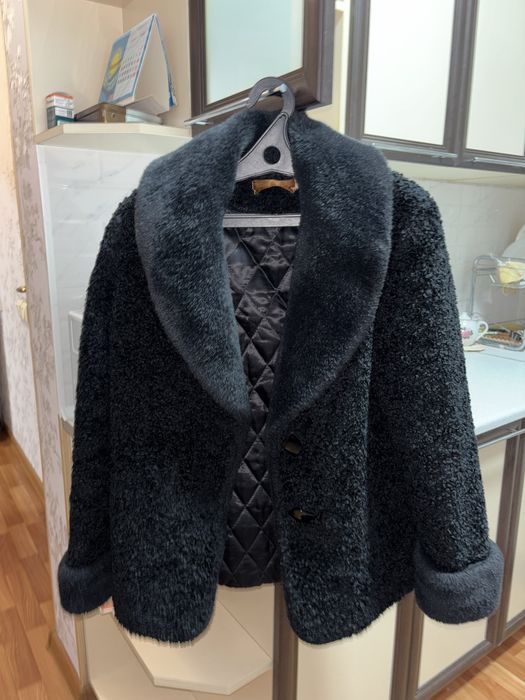 черный полушубок M-L