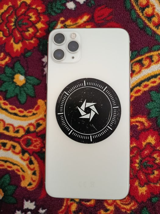 iPhone 11 pro max white 64/4