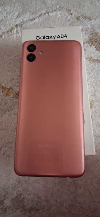 Samsung a 04 telefon