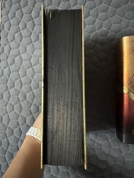 Книги Ребекки Яррос