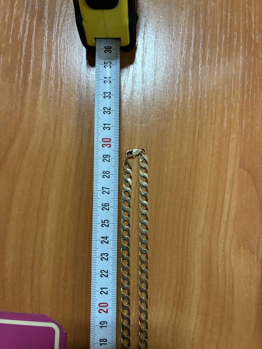 Златен синджир с кръст