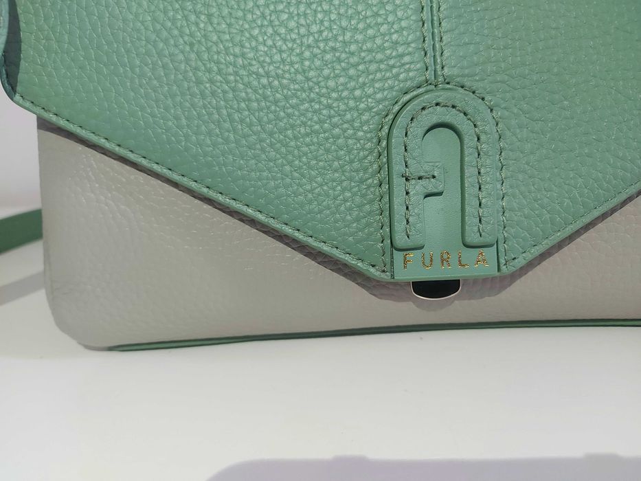 Furla ,оригинална дамска кожена чанта, нова, 25см/18см