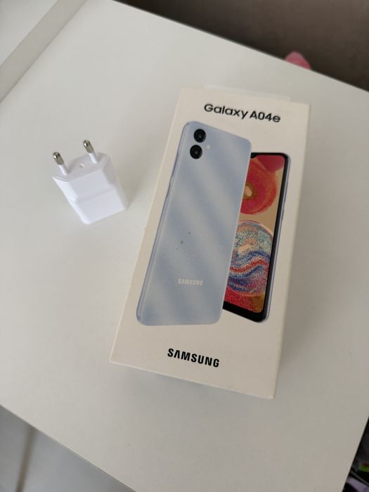 Продавам Samsung Galaxy A04e