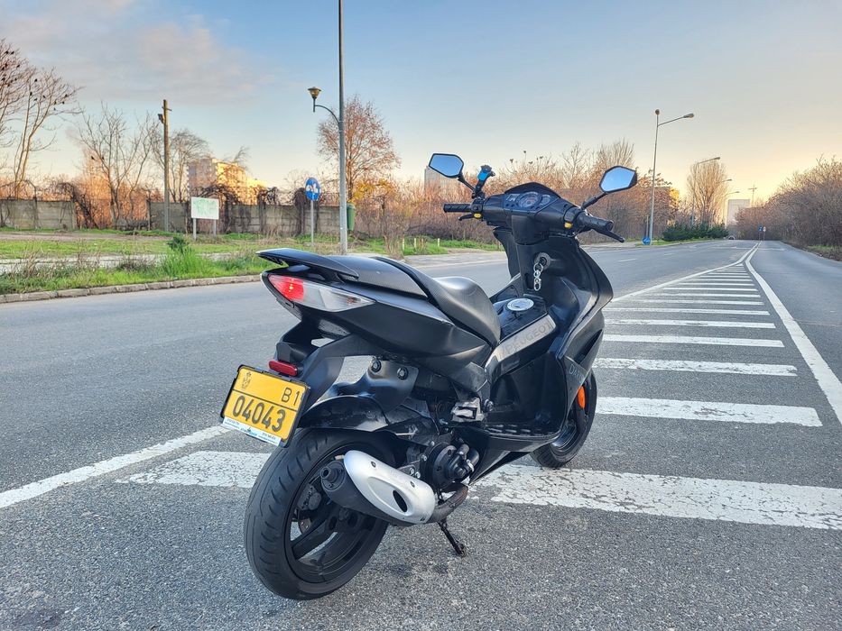 Scuter 49cc Peugeot JetForce Racire apa - Prinde 80/90 km/h - Permis B