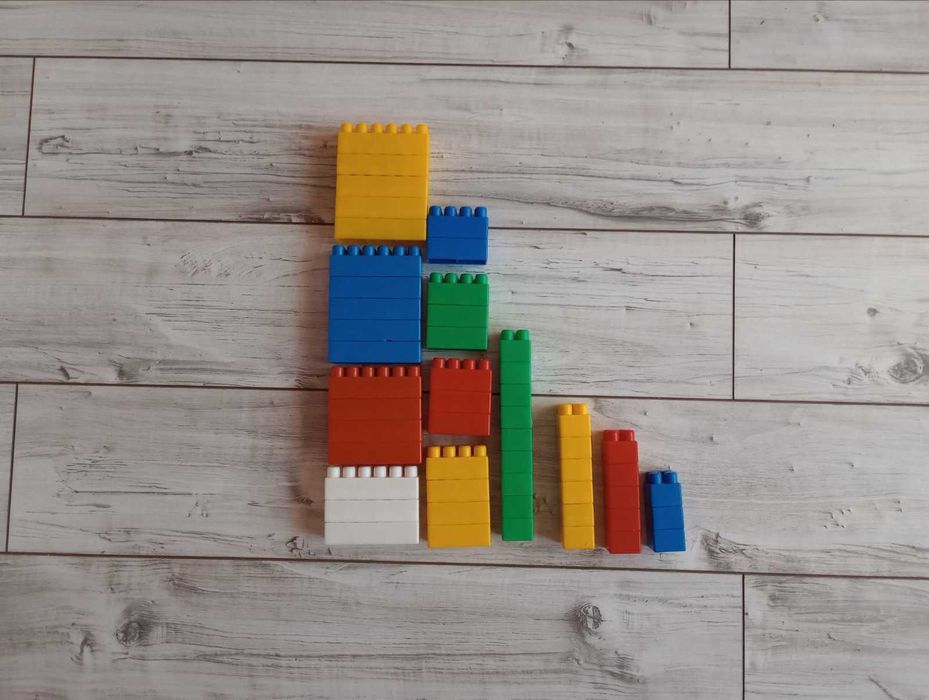 Продавам части от конструктор за сглобяване