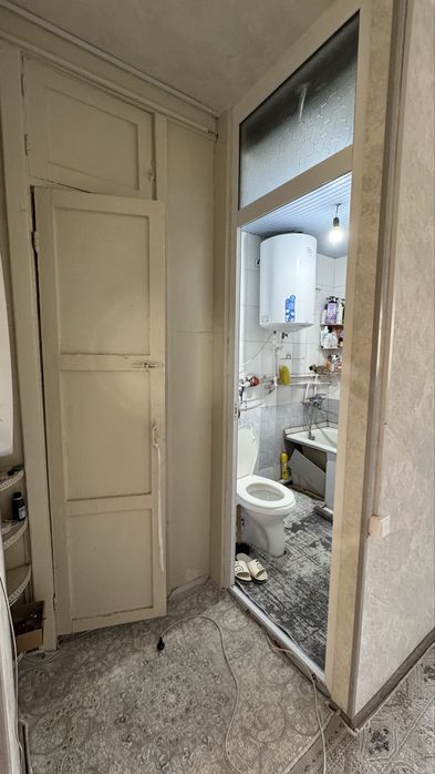 Uy sotiladi! 1 xona 2 xona qlingan. Fargona shaharda