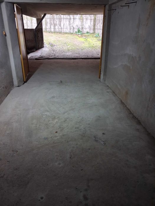 Дава се под наем Гараж / Паркомясто в Плевен, Индустриална зона - 18 кв.м за 16956.99 € - Снимка #3