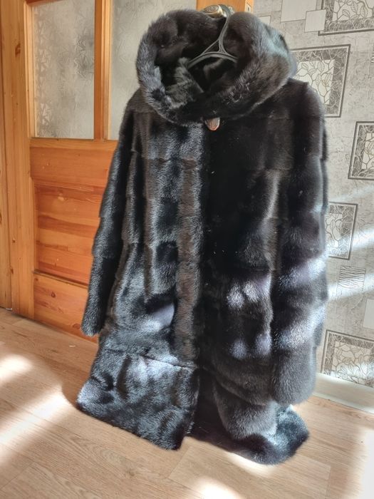 Норковая шуба черный бриллиант