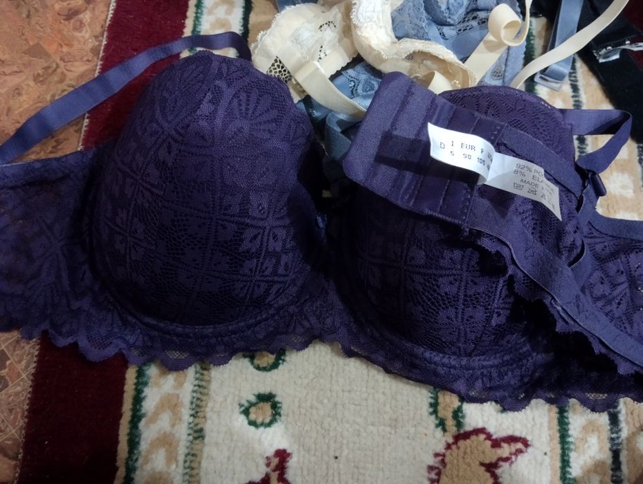 бюстгальтера 12 штук