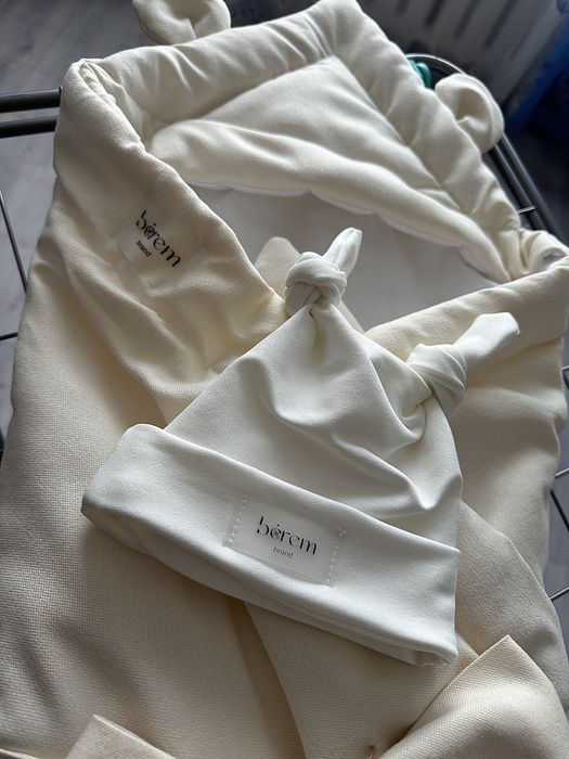 Продам конверт на выписку