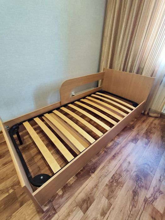 Кровать с ортопедическим матрасом