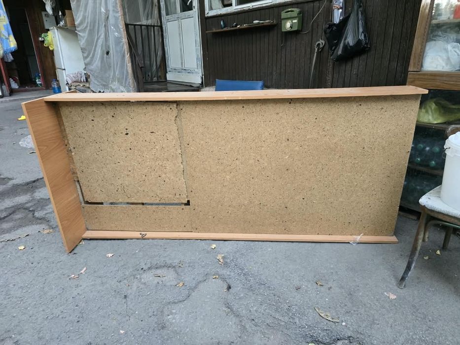 Бесплатно  кровать отдам