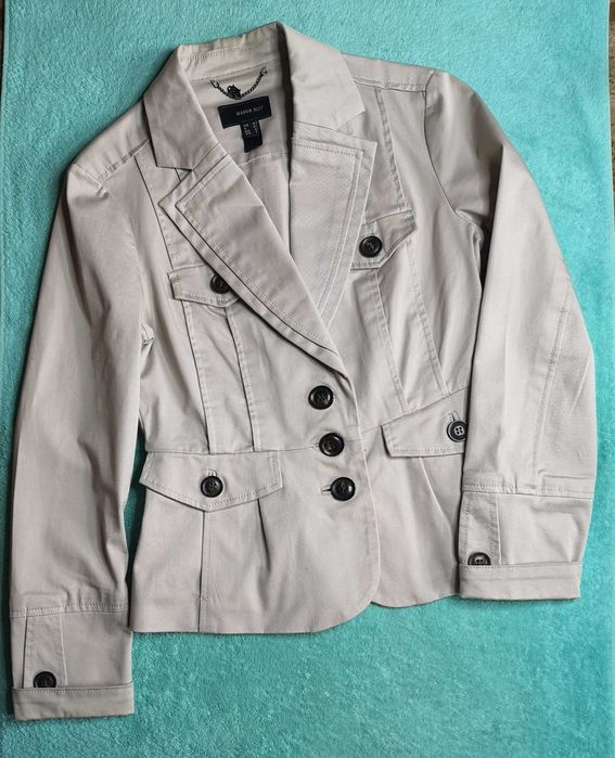 Фирменный женский костюм на весну. Размер 46-48.