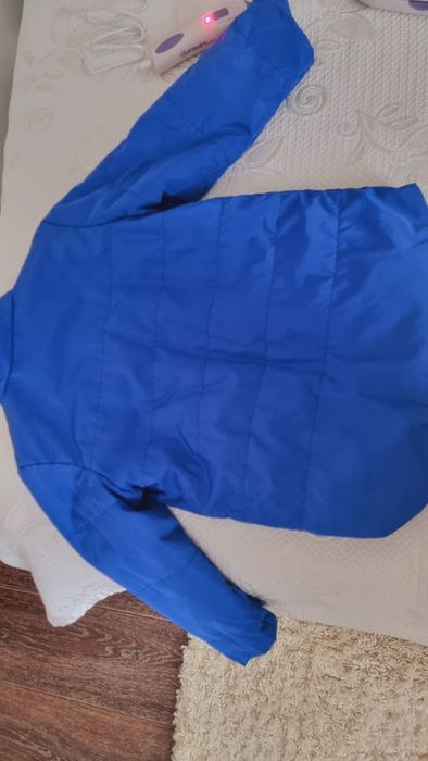 Курточка на 3-5лет