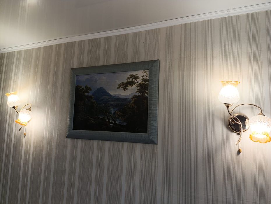 Люстра +2шт бра в комплекте