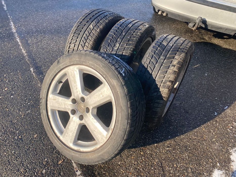 Vând jante din aliaj cu cauciucuri noi, originale Audi A6