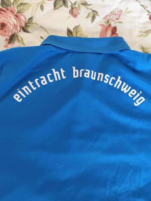 Продавам фланелка на PUMA на Eintracht Braunschweig