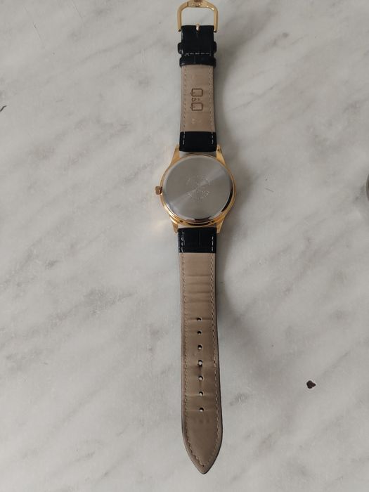 Продам часы мужские наручные