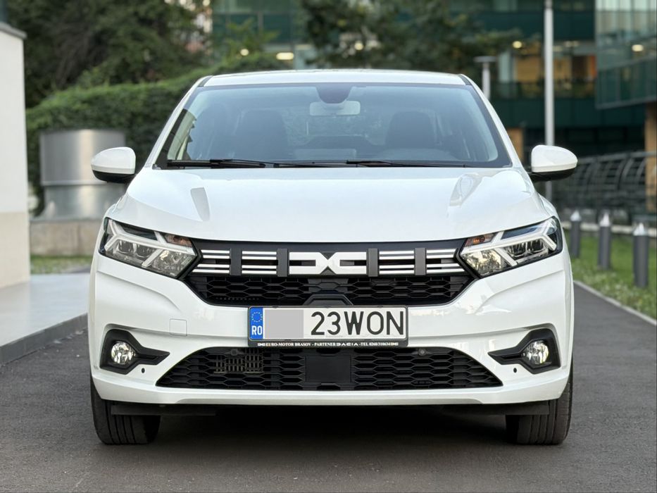 DACIA Logan 2023 — imagine 2