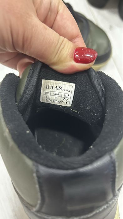 Демисезонные кроссовки зеленые