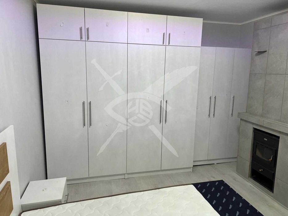 Къща - с. Подвис