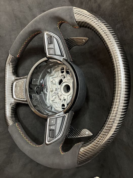 Volan Audi carbon+ padele carbon