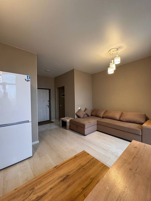 Продаётся квартира ул Махтумкули 3 комнатная