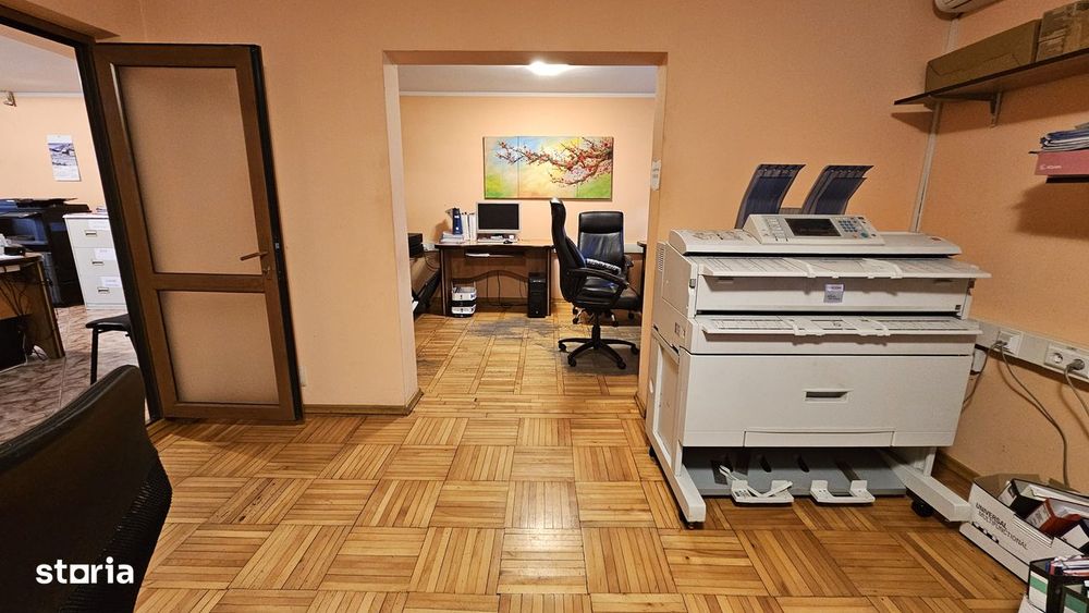 Spatiu de birou, 3 camere