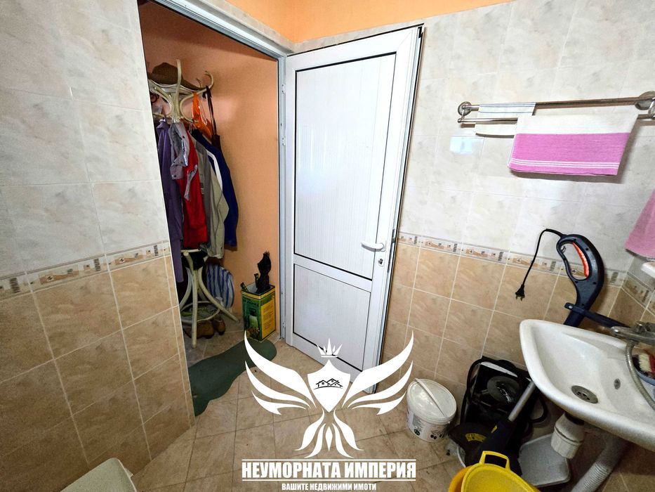 Продава се Къща в Асеновград - 37 кв.м за 1298 €/кв.м - Снимка #16