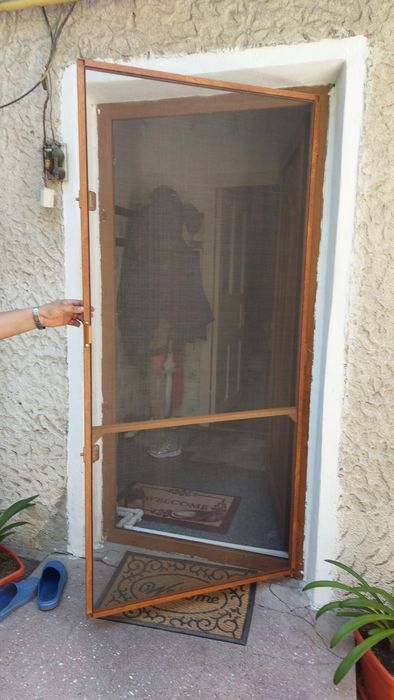 Plase insecte pentru ferestre și uși