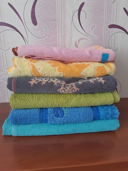 Продам полотенца б/у.