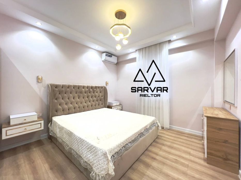 Продам 2 ком с лифтом  Максим Горький метро Бий