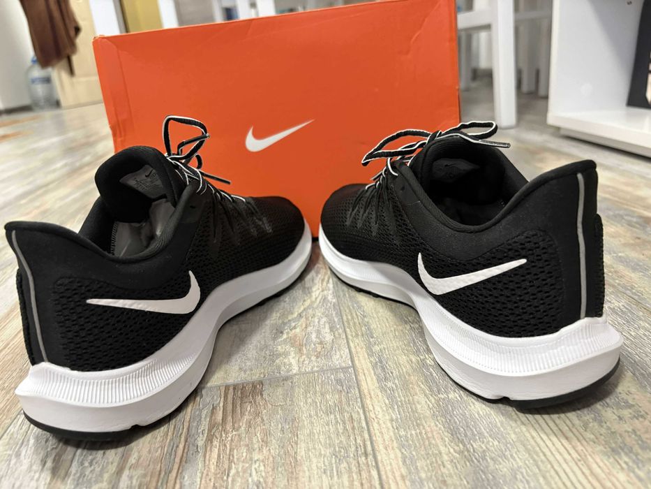 Nike Quest 2 като Нови Мъжки Маратонки 42.5