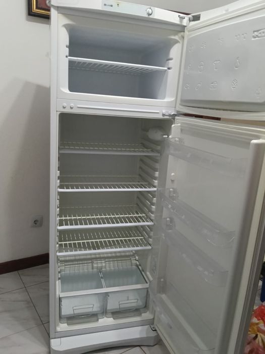 INDESIT холодильник