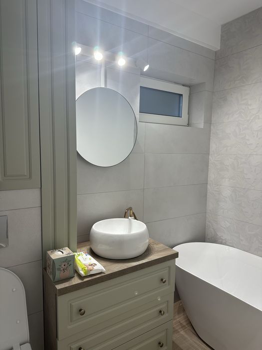 Inchiriez apartament  2 camere nou