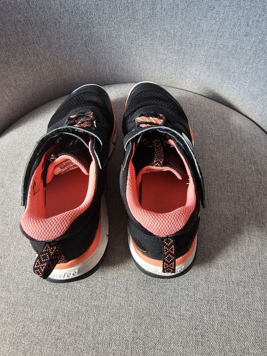 Детски маратонки размер 34