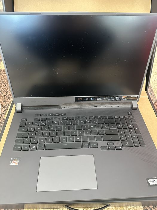 Asus rog strix g17 300hz 3070 rtx ryzen 9