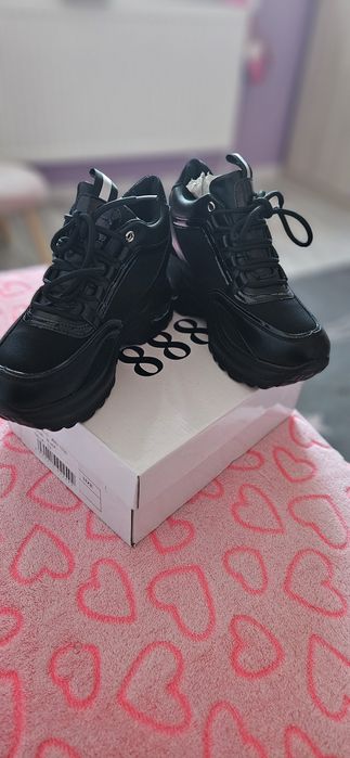 Дамски пролетни обувки на платформа