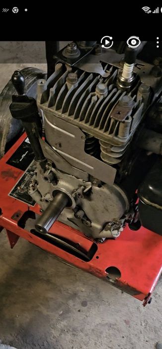 Vând Pikap  și 2 motoare