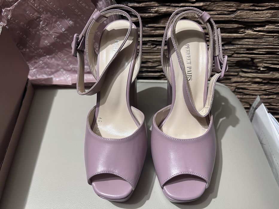 Босоножки Perfect Pairs