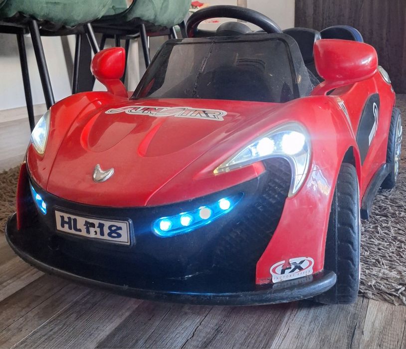 Masinuta electrica pentru copii