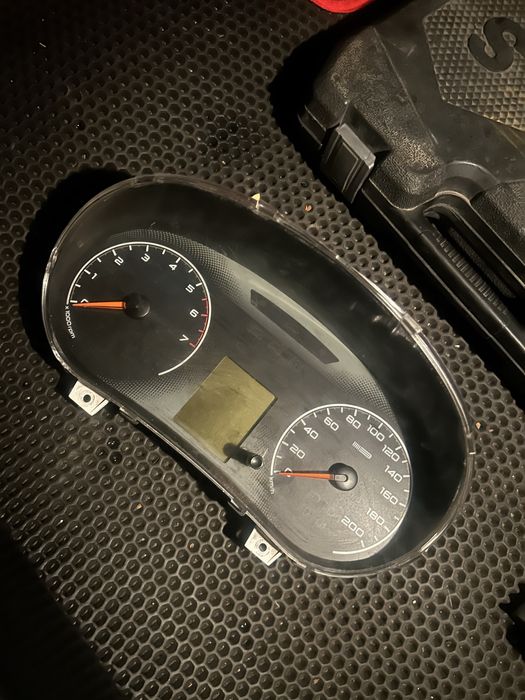 Продам приборку от Гранты